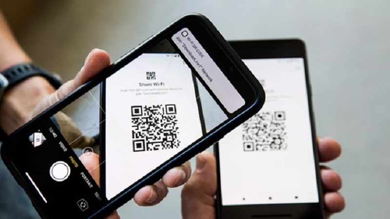 Lợi Ích Của Việc Chia Sẻ Wifi Trên iPhone Bằng Mã QR